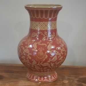 Vtg. Chinese Ceramic Vase